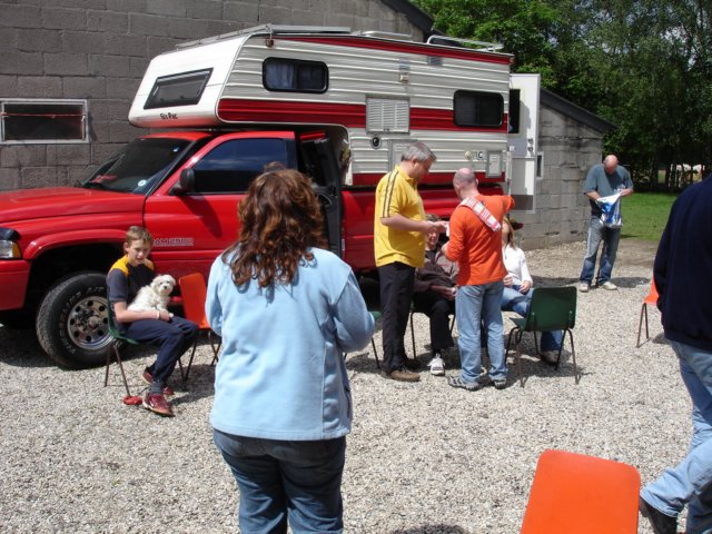 2006HWK 194.jpg